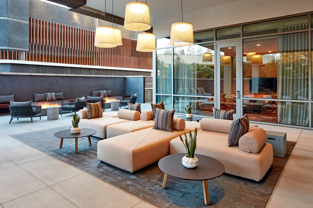 Khách sạn AC AC Hotel