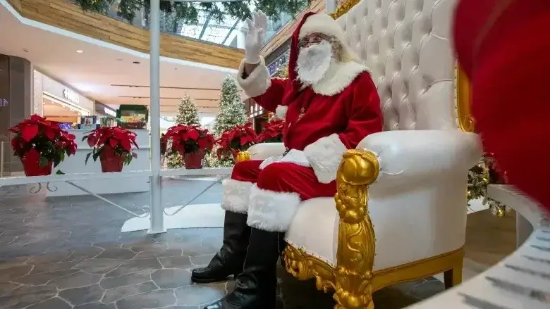 Guia de actividades temáticas de Natal em Santa Clara Guide to Christmas-Themed Activities in Santa Clara